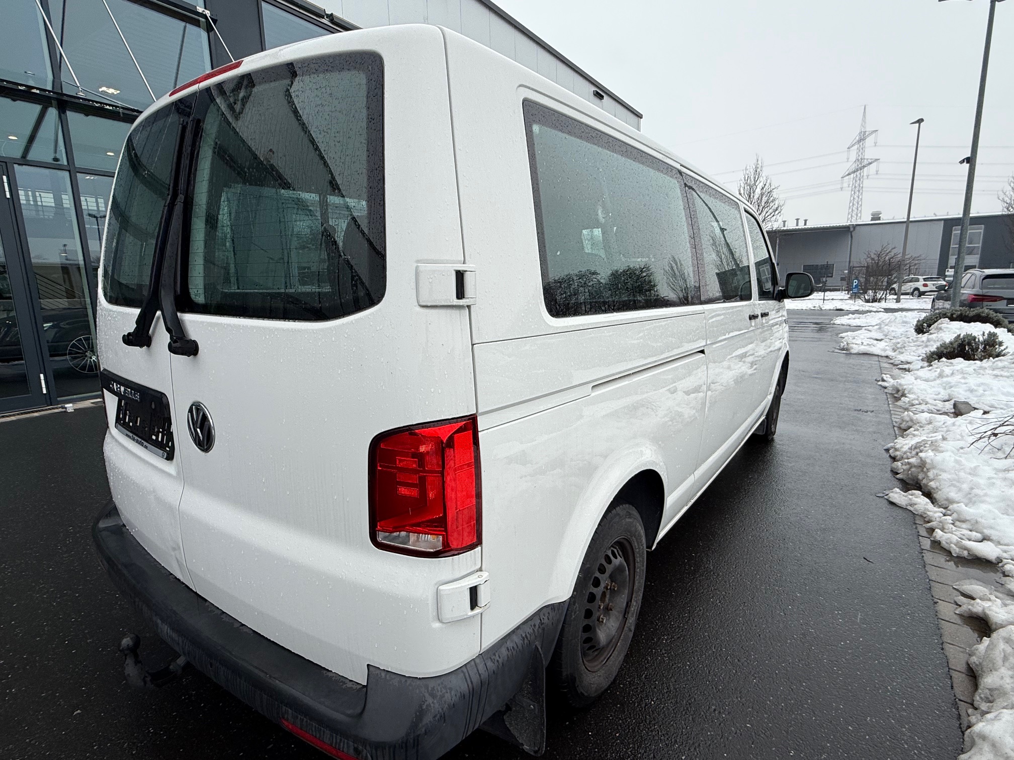 VW T6 Caravelle 2,0TDI DSG, rok 2022